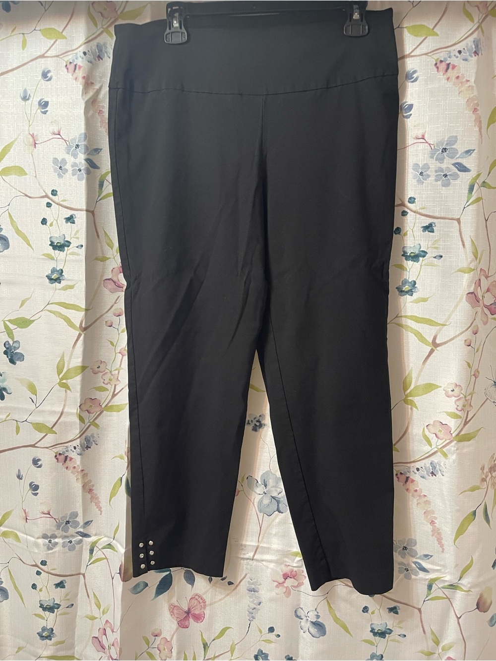 Counterparts Black Cropped Pull-On Capri Pants with Hem Stud Detail